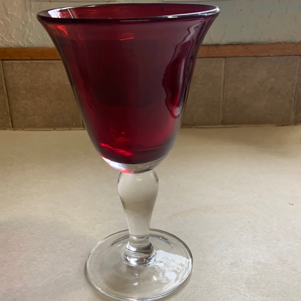 Red wine goblet, thick heavy glass 9 oz